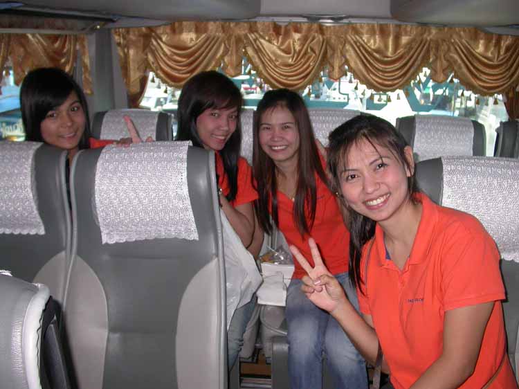 On Touring bus 14.JPG 67.5K